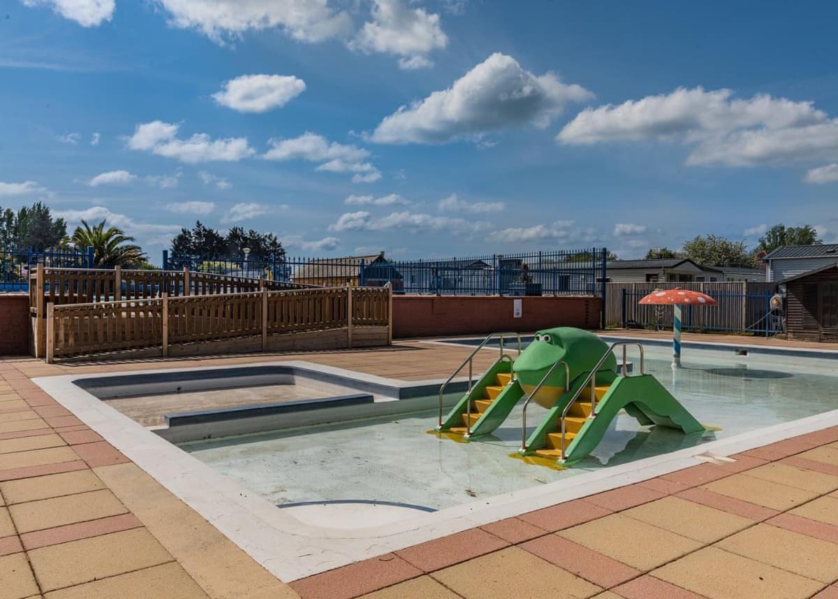 Riverside Caravan Holiday Park Богнор-Регис Экстерьер фото