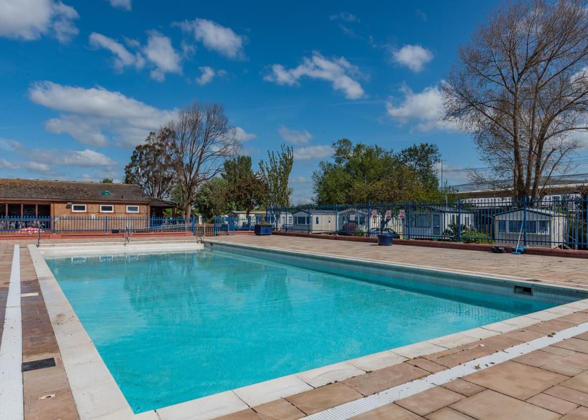 Riverside Caravan Holiday Park Богнор-Регис Экстерьер фото